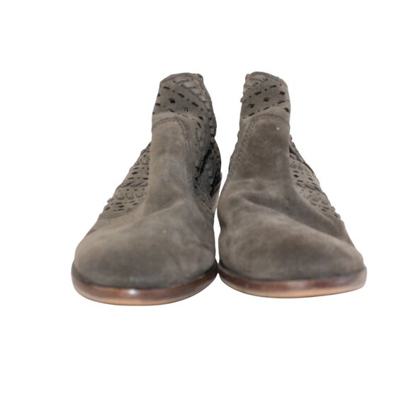 Vince Camuto Womens Sz 7M Prasata Boho Dark Gray Ankle Booties Perforated Suede - Picture 4 of 11